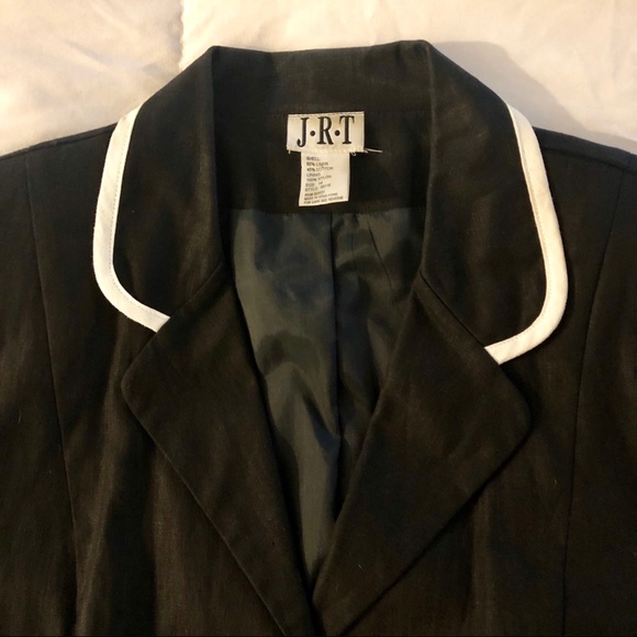 Black and White Blazer - Picture 3 of 6